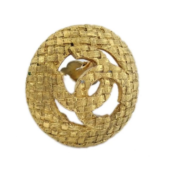 Chanel Button Earrings Gold Clip-On - Picture 7 of 9